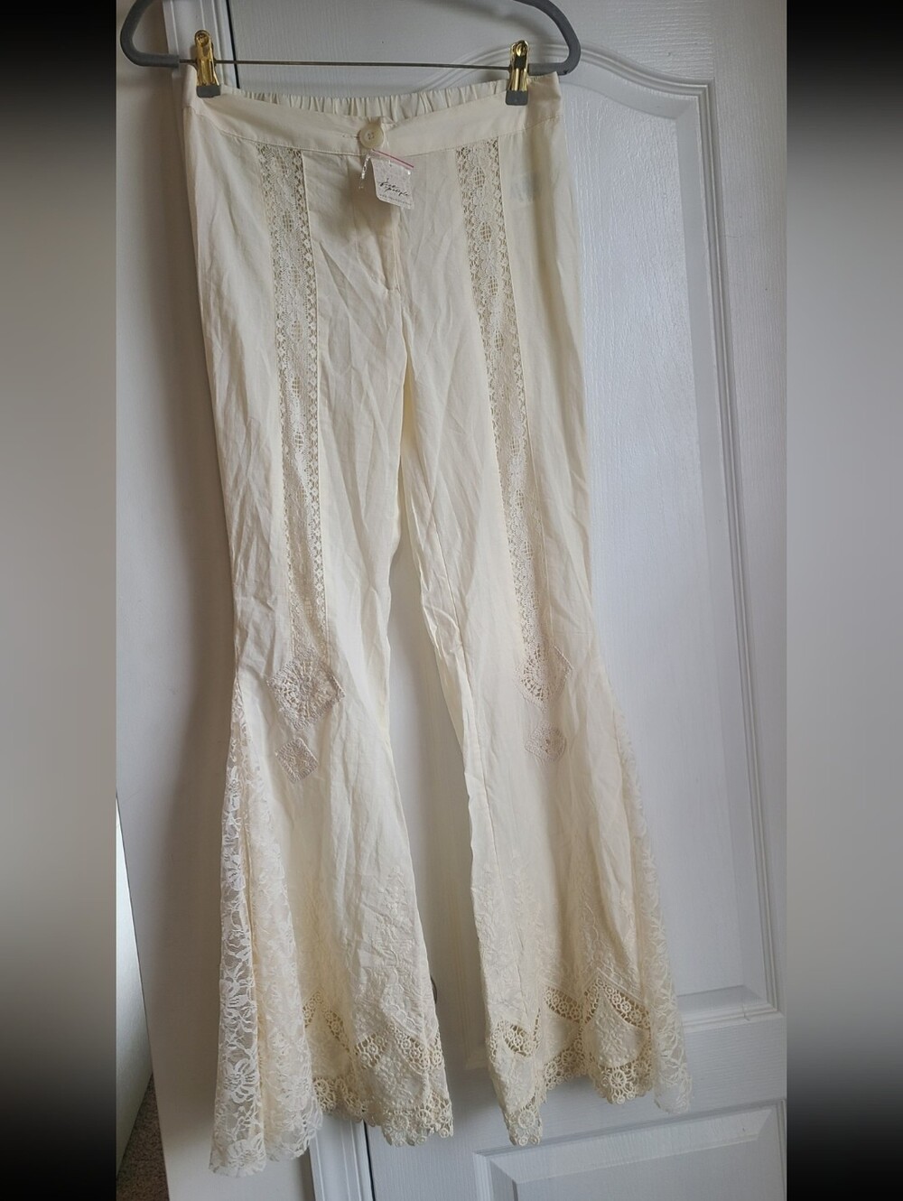 Aliyah Lace Flare Pants | Size 6 - Picture 2 of 10